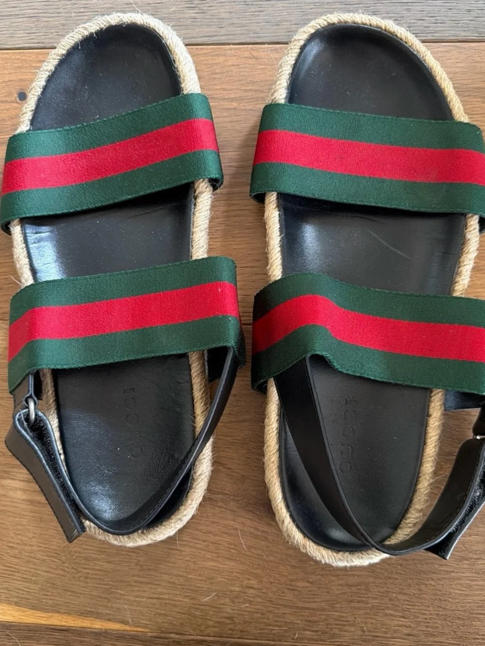 Gucci red and green espadrille sandals